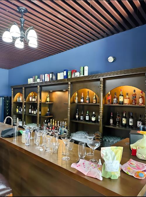 城陽小酒吧裝修設(shè)計效果圖