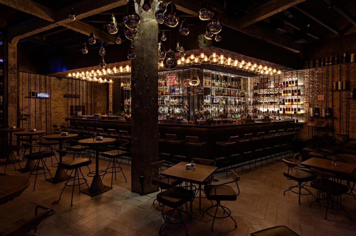 古法式舊建筑改造復(fù)古酒吧裝修效果圖