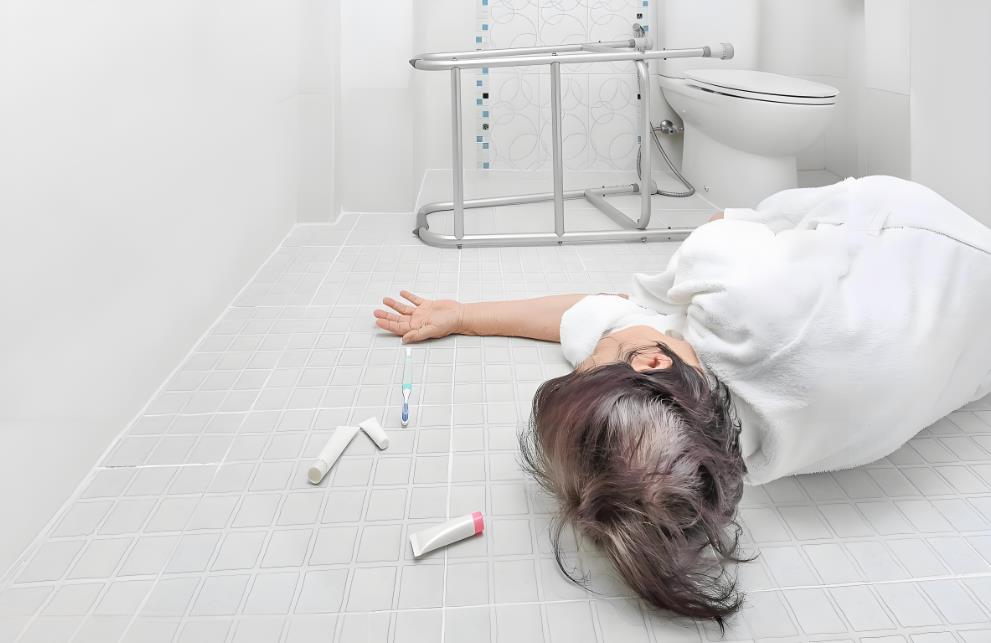 浴室防滑的血淚教訓(xùn)